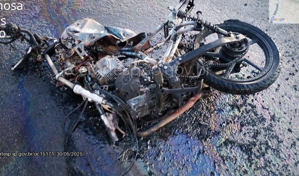 Motociclista morre ao bater de frente com carro no Anel Viário