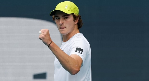 João Fonseca contra número 5 do mundo em Roland Garros: onde assistir?