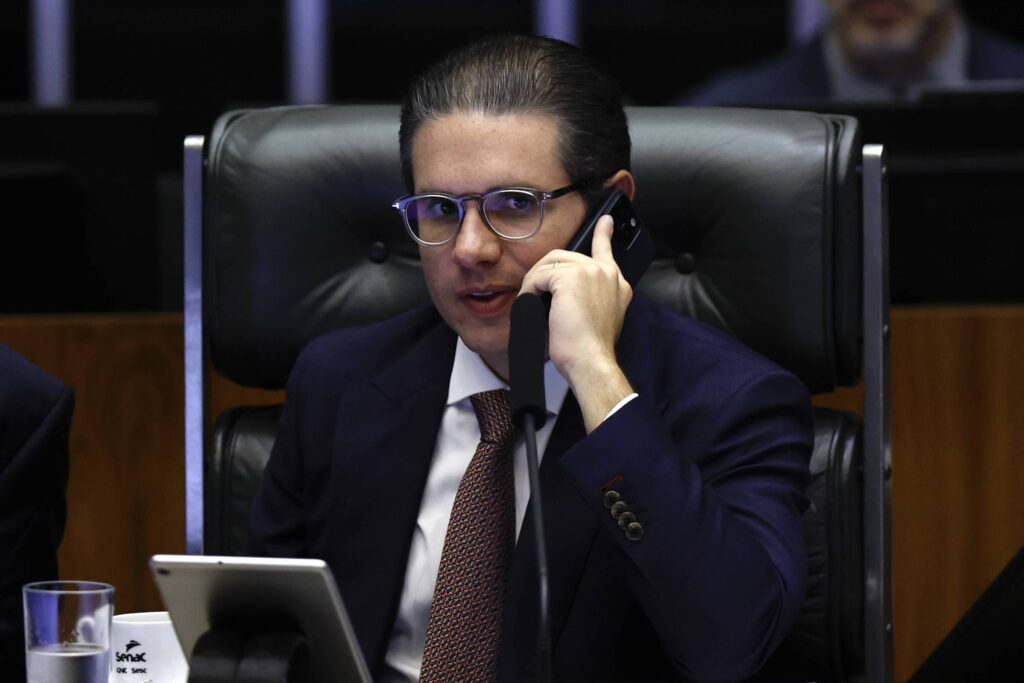 Motta diz que derrubada do IOF é sentimento da Câmara - 26/06/2025 - Mercado