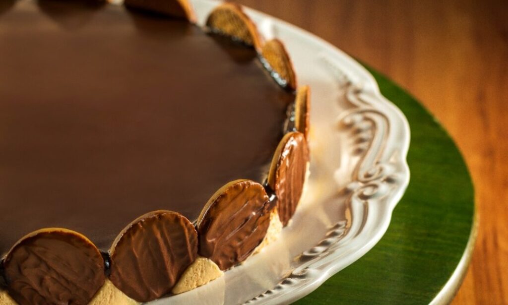 Sabia que a Torta Holandesa foi criada em Campinas? Autora da receita, Silvia Leite lança livro contando a história