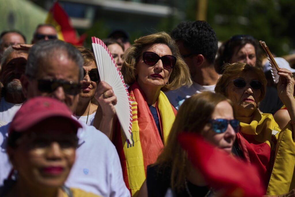 Oposição na Espanha pede eleições antecipadas durante protesto em Madri | Mundo