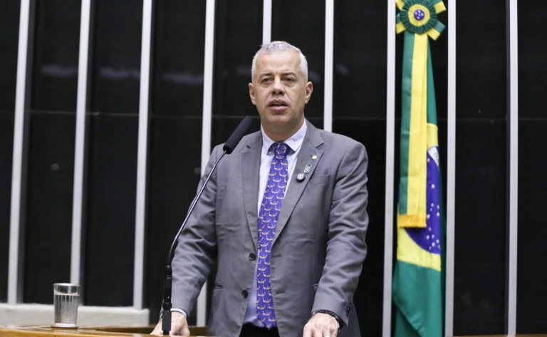 Projeto proíbe fiscos de compartilhar informações bancárias de clientes – Sistema FENACON