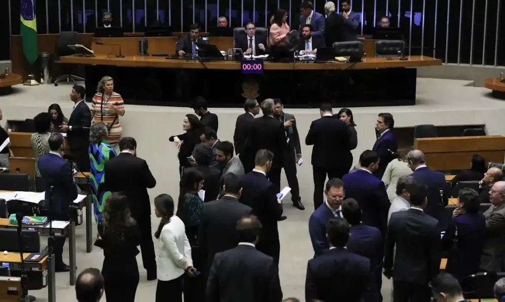 Governo ainda avalia se vai ao Supremo por IOF, diz AGU – Sistema FENACON