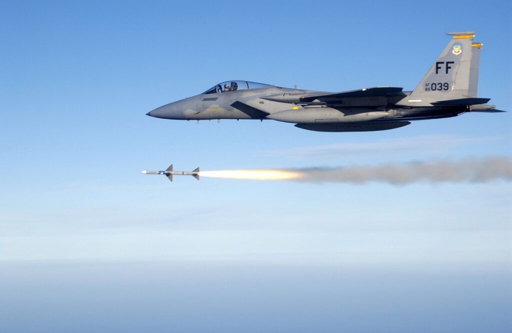 As 100 empresas que mais faturam com máquinas de guerra e serviços militares