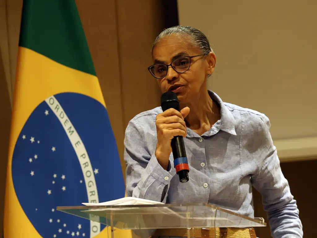 Dos ataques a Marina à insistência nos fósseis