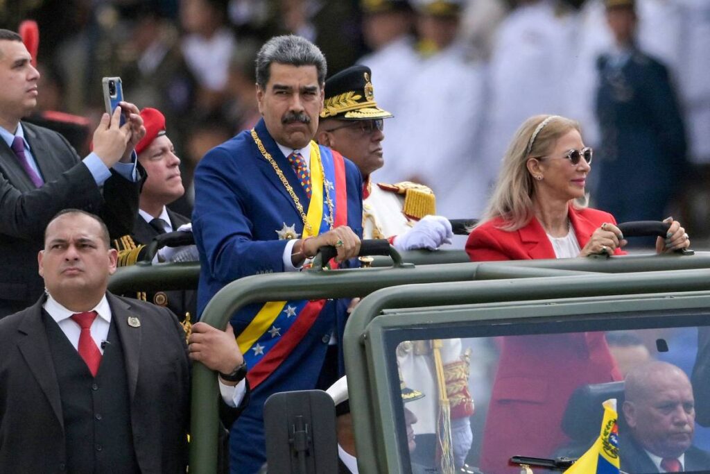 Maduro pede drones a militares durante desfile em Caracas - 06/07/2025 - Mundo