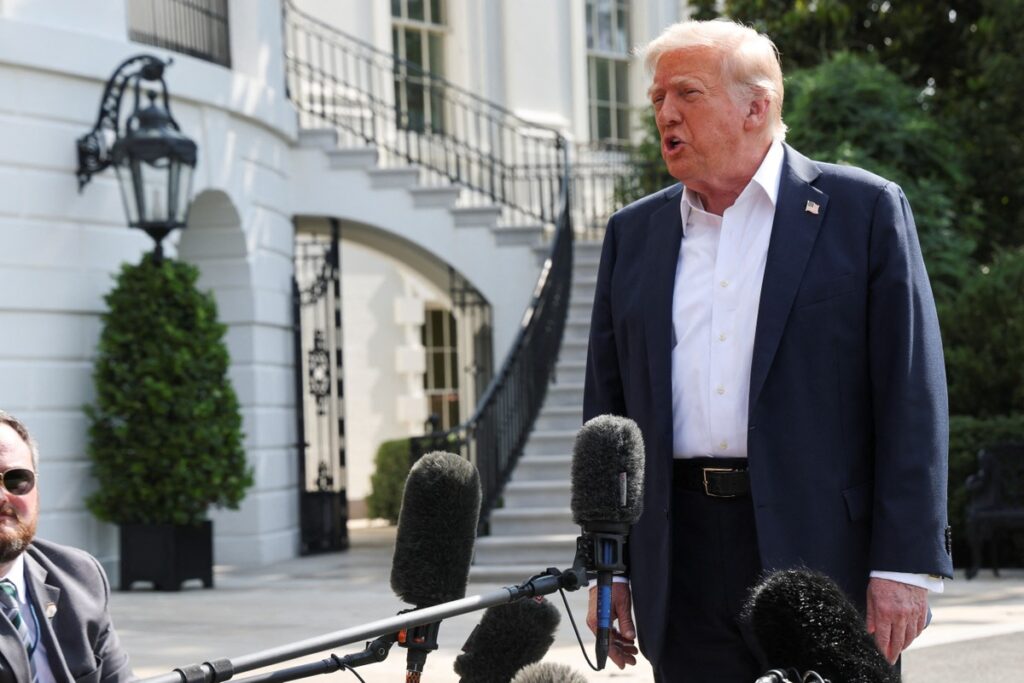 Tarifa de Trump sobre o Brasil é 'retrocesso nos marcos do relacionamento bilateral', diz Cebri | Brasil