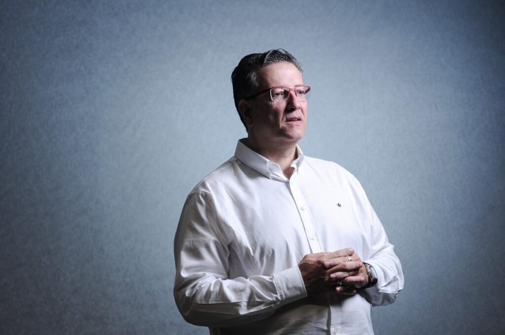 Tarifa de Trump deu a Lula bandeira da soberania e tirou de Bolsonaro discurso patriota, diz cientista político | Política