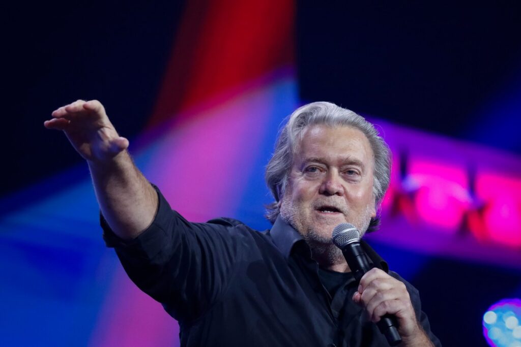 FT: “Trump vai ocupar sua cabeça por muito tempo”, diz Steve Bannon | Mundo