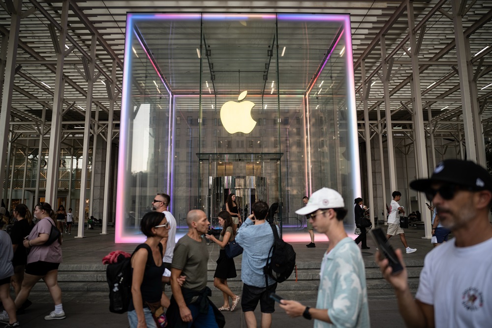 Apple supera projeções em meio a aumento nas vendas motivadas por tarifas