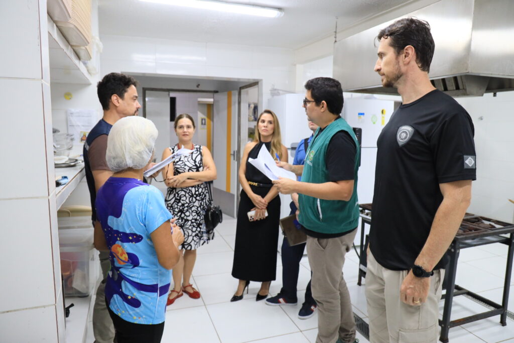 Instituições iniciam força-tarefa para fiscalizar escolas da EJAI em Maceió (AL)