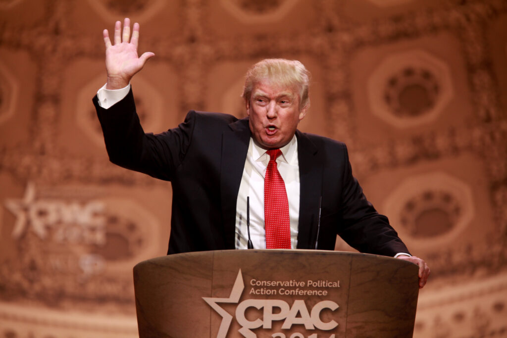 Celso de Mello elogia artigo contra 'tarifaço' de Donald Trump