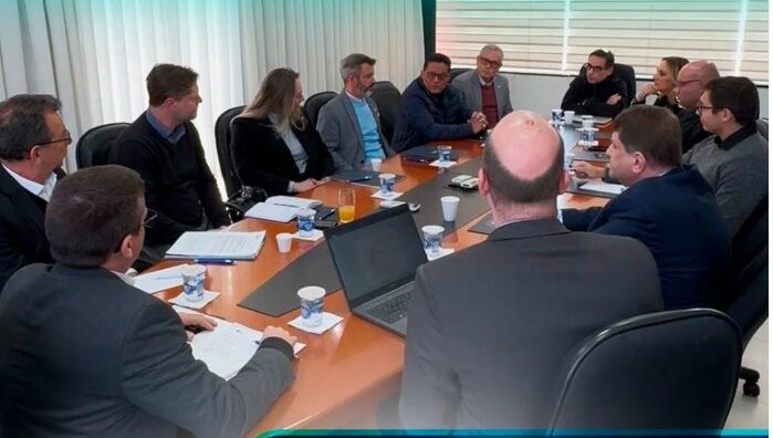 SESCON GRANDE FLORIANÓPOLIS integra grupo que busca mais segurança jurídica – Sistema FENACON