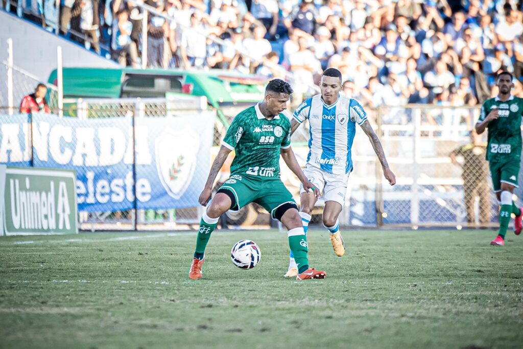 Com gols de zagueiros, Guarani e Londrina ficam no empate por 1 a 1 no Paraná