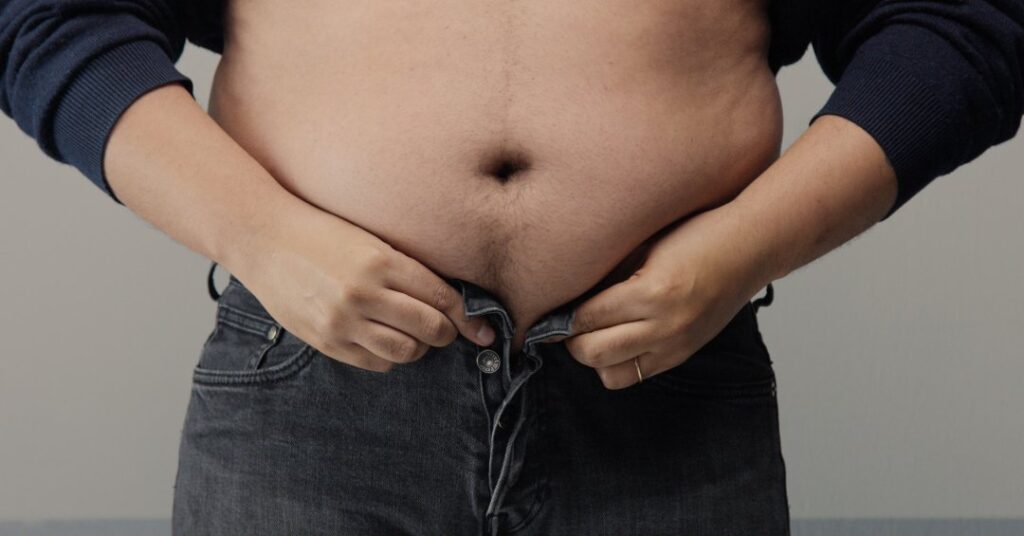 Barriga de cortisol: por que você pode ganhar peso em situações de estresse