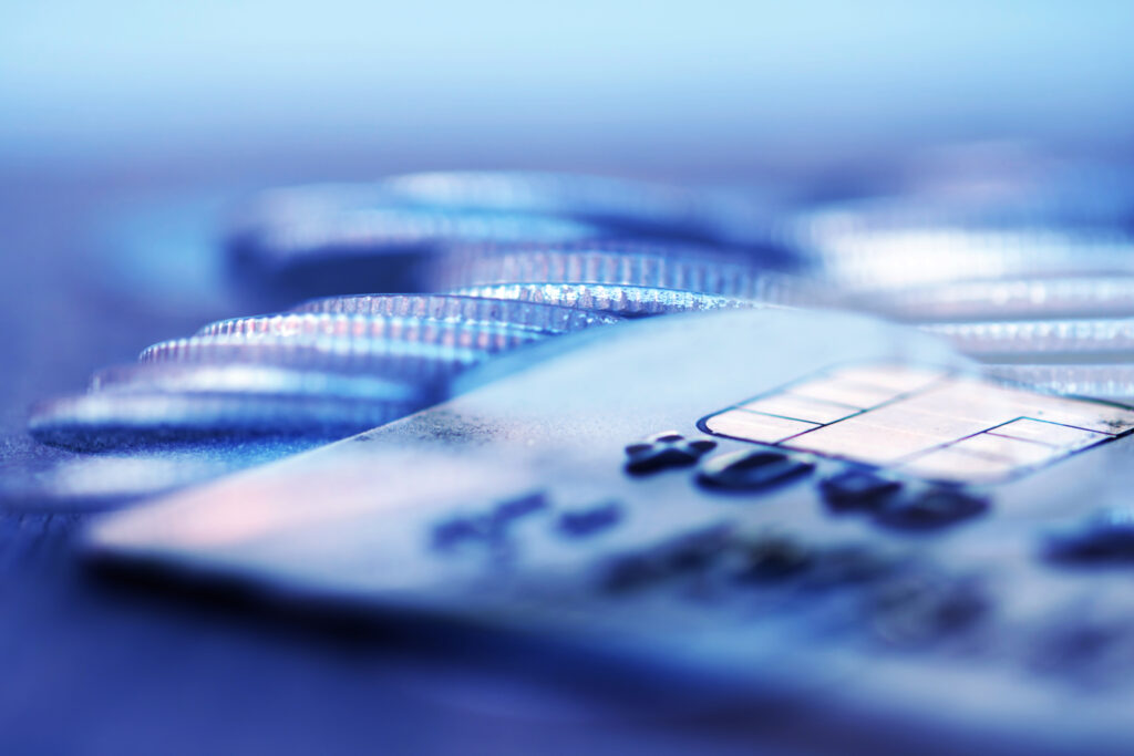 Magistrado condenou banco a indenizar uma cliente que teve seu nome indevidamente incluído em serviço de proteção ao crédito