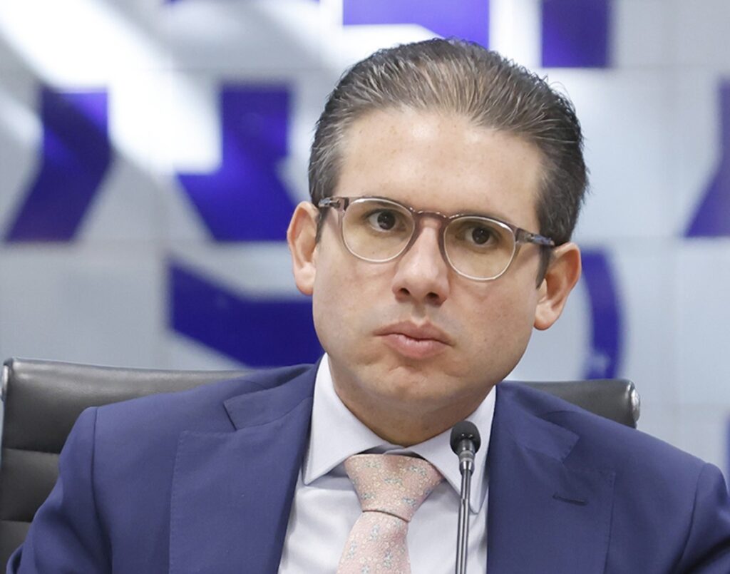 Gleisi, Motta, Alcolumbre, Haddad e Messias se reúnem em busca de saídas para IOF | Política