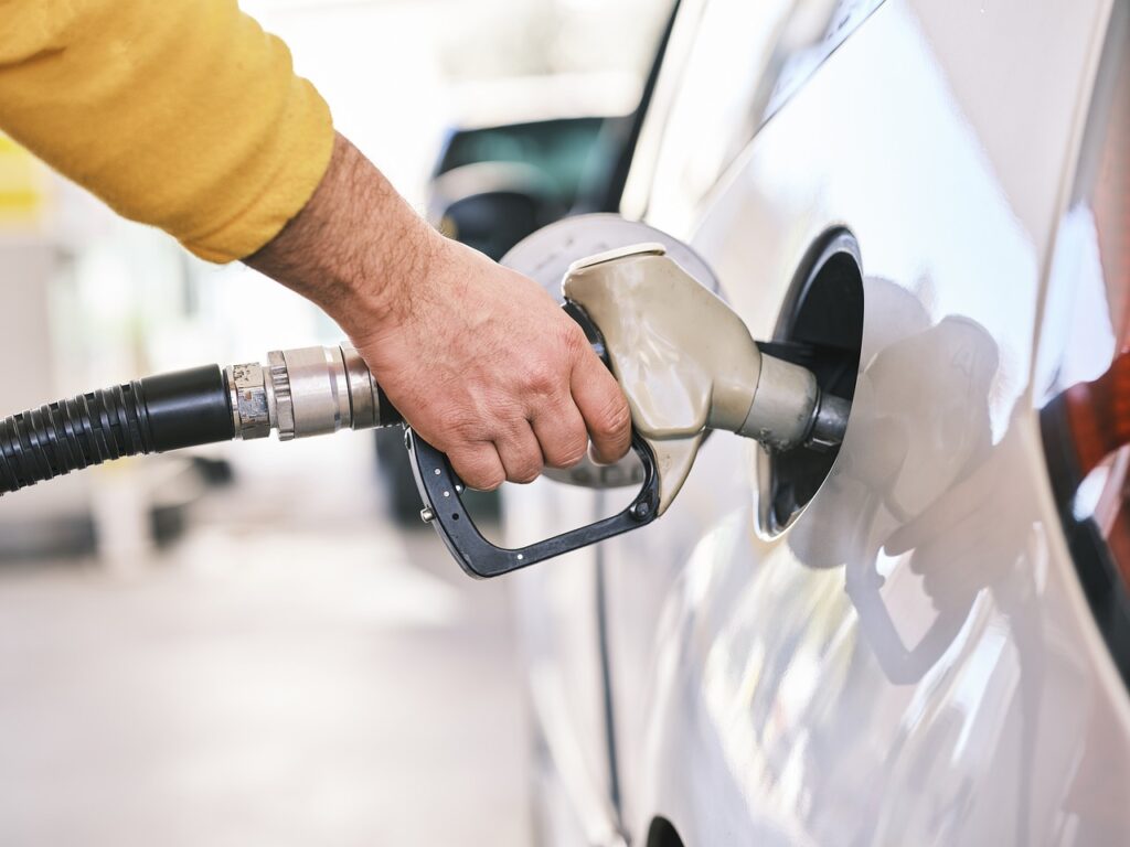 Ações da Vibra caem 2,2% com notícia de que Petrobras mira varejo de combustíveis
