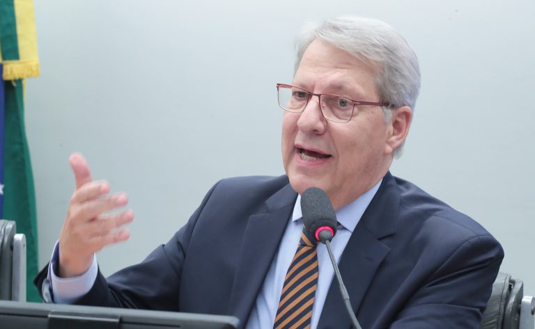 acadêmicos sugerem avaliação de desempenho de servidores – Sistema FENACON