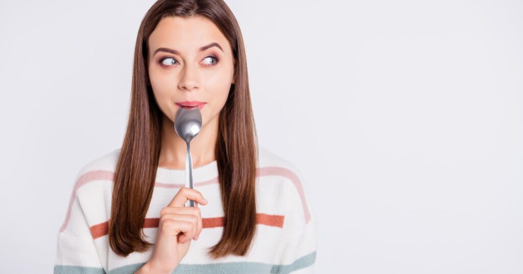 Food noise: Ruído alimentar: o que fazer quando pensamentos sobre comida dominam sua rotina