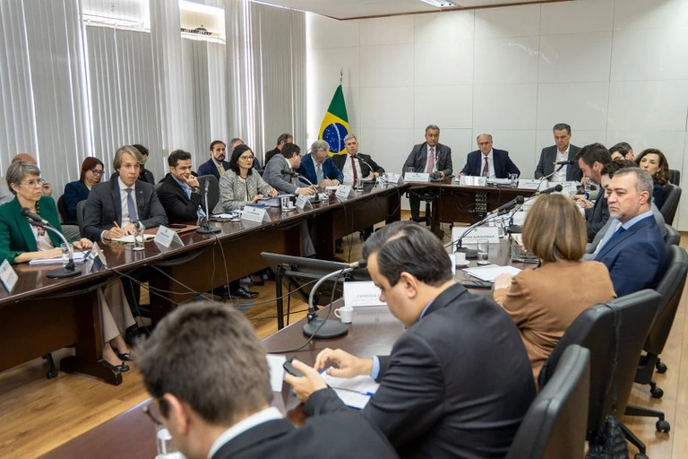 Comitê ouve setores para aprimorar plano de proteção às empresas brasileiras e aos empregos – Sistema FENACON