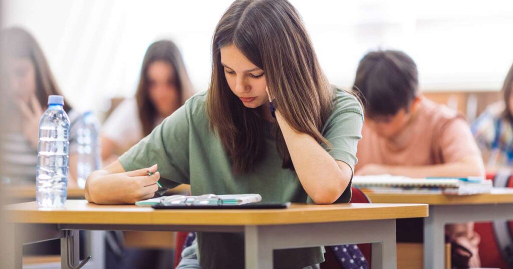 saiba os temas de química mais cobrados na prova