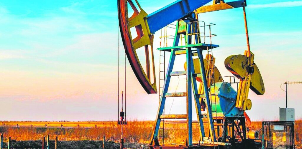 Opep+ acerta novo aumento da produção a partir de outubro para recuperar participação de mercado