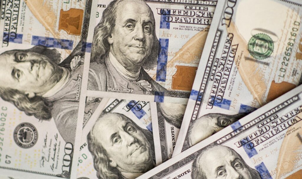 Dólar à vista encerra estável, mas acumula 4 semanas seguidas de desvalorização | Finanças