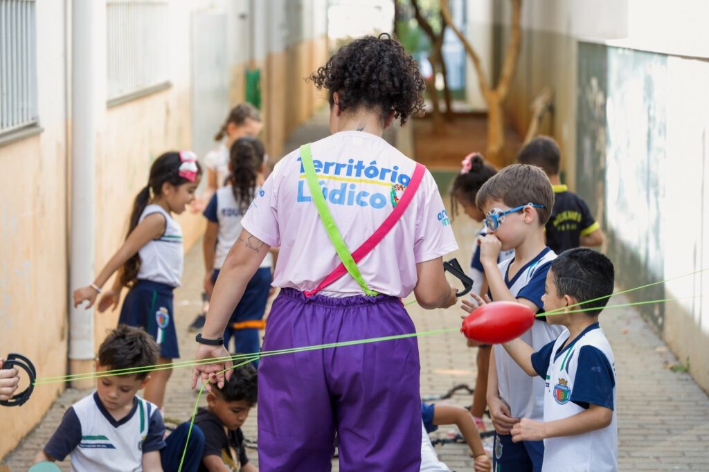Prefeitura de São Caetano inicia nova fase do projeto Território Lúdico com brincadeiras tradicionais