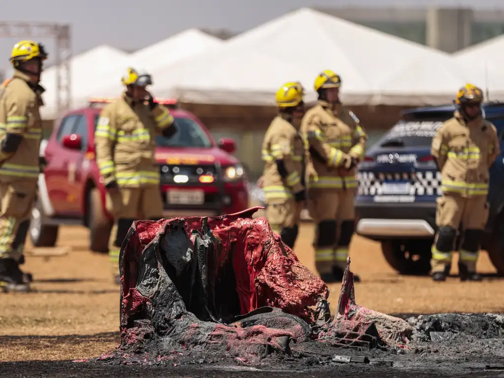 incendiou banheiros químicos