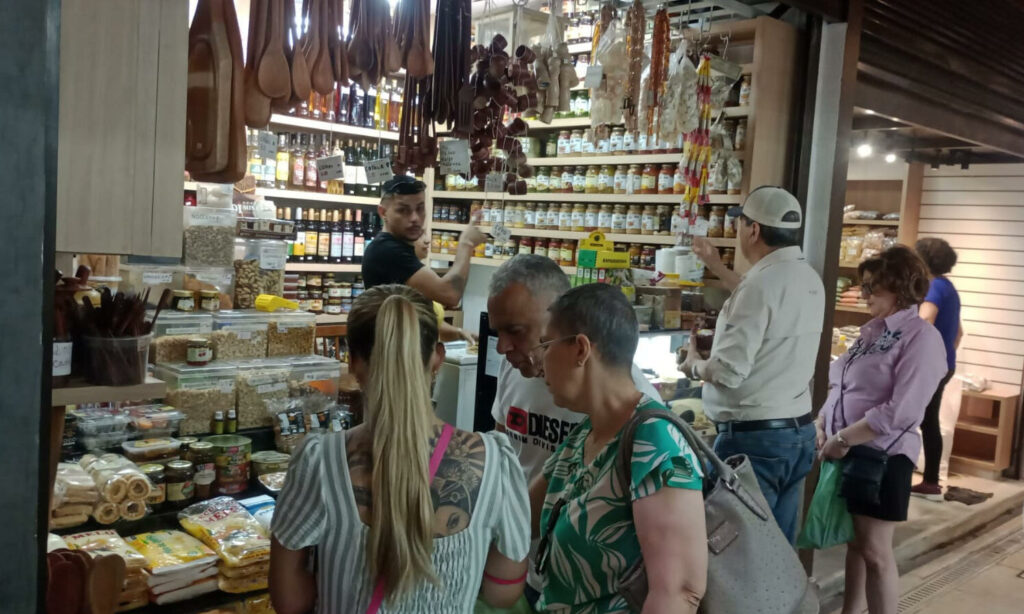 Mercadão de Campinas: Cerca de 80% dos boxes começam a funcionar no prédio reformado
