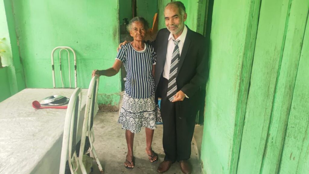 Morador em situação de rua reencontra família após passar 12 anos em Campinas