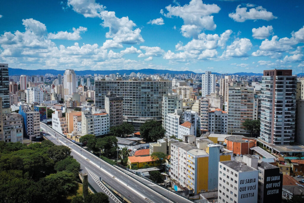 SP deve ter tempo seco e máxima de 29°C nesta sexta (28) - 28/11/2025 - Cotidiano