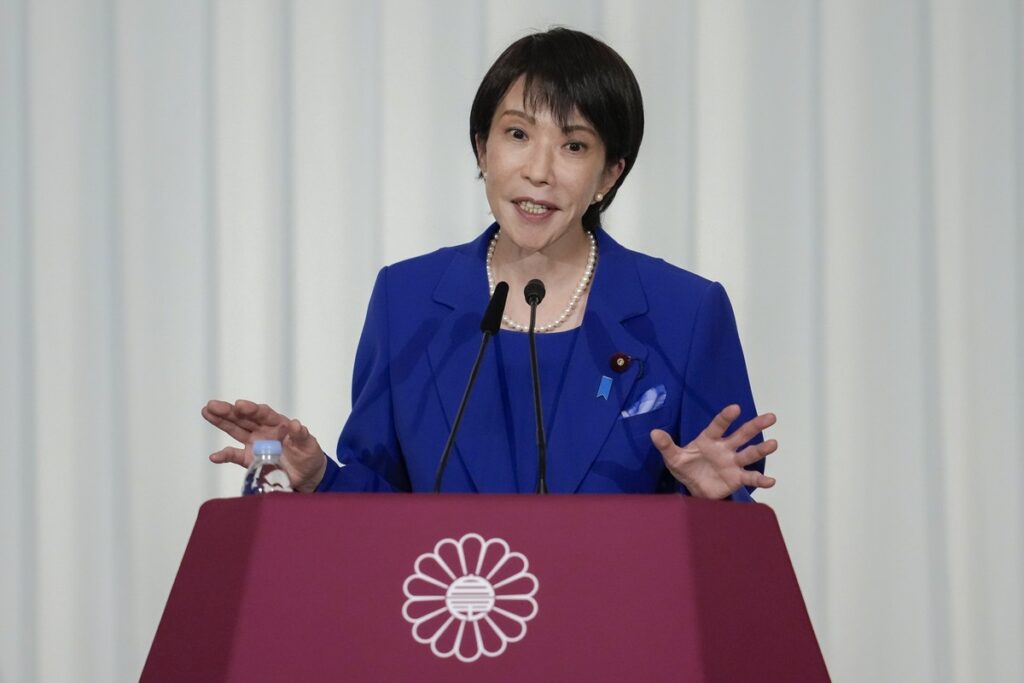 Primeira-ministra do Japão planeja cortes de impostos para estimular investimentos | Mundo
