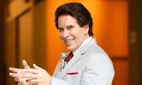 Com Leandro Hassum, “Silvio Santos Vem Aí” aborda ano em que o comunicador quis se candidatar à Presidência