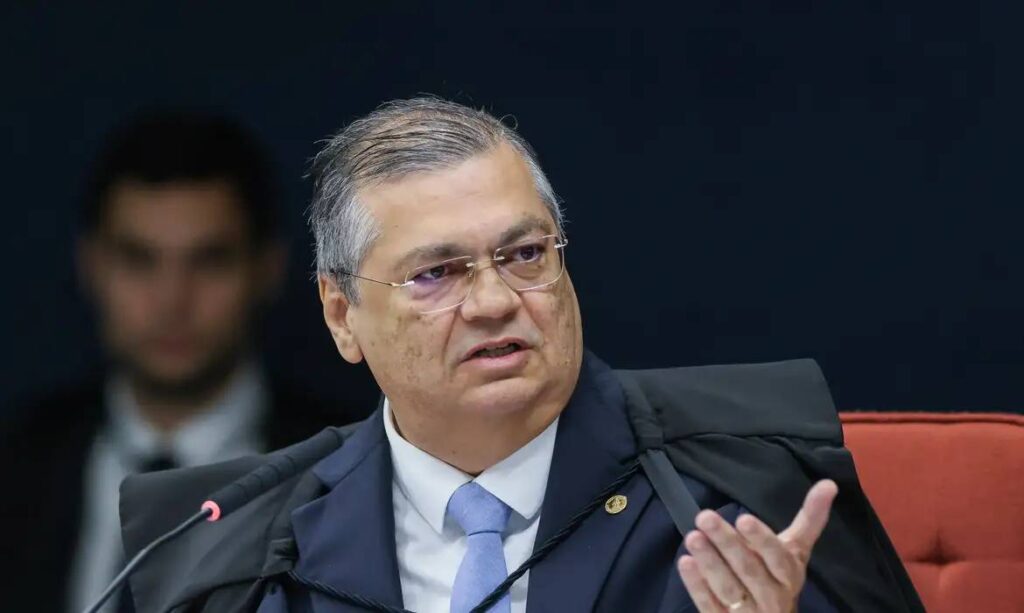 o voto de Dino para manter prisão de Bolsonaro