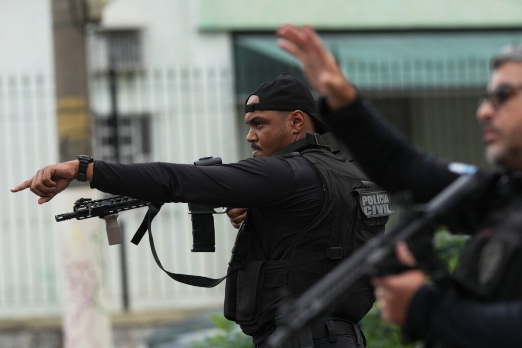 Menos da metade do grupo de elite da polícia do RJ usou câmeras em operação, diz delegado | Brasil