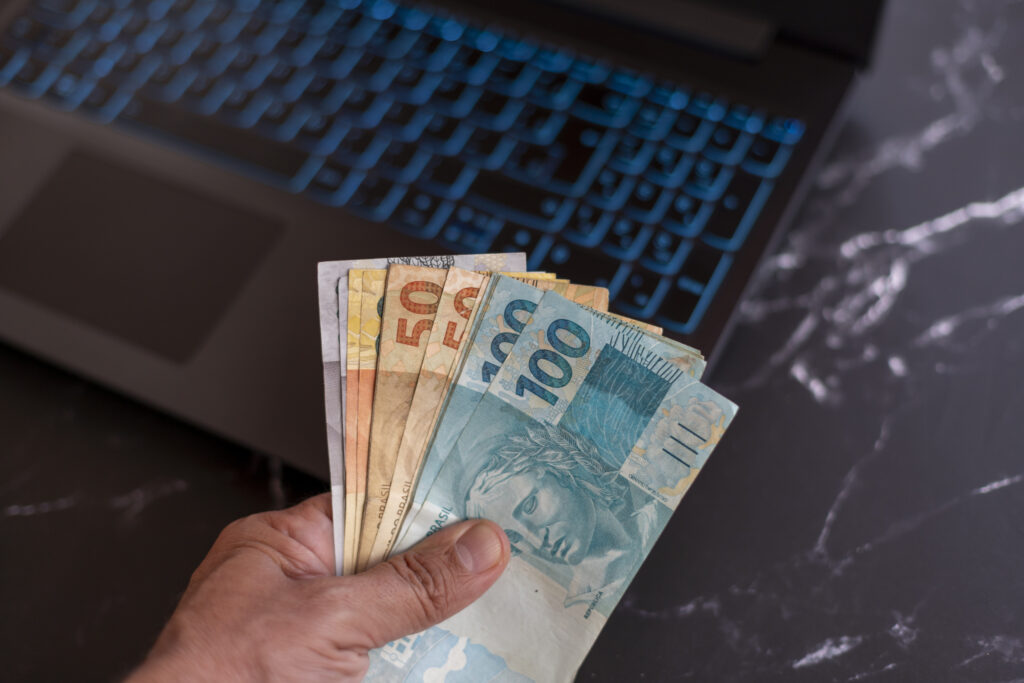 Banco que abriga conta do golpista responde pela fraude