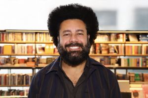 Vini Rigoletto lança livro infantojuvenil com simbologismo da Consciência Negra