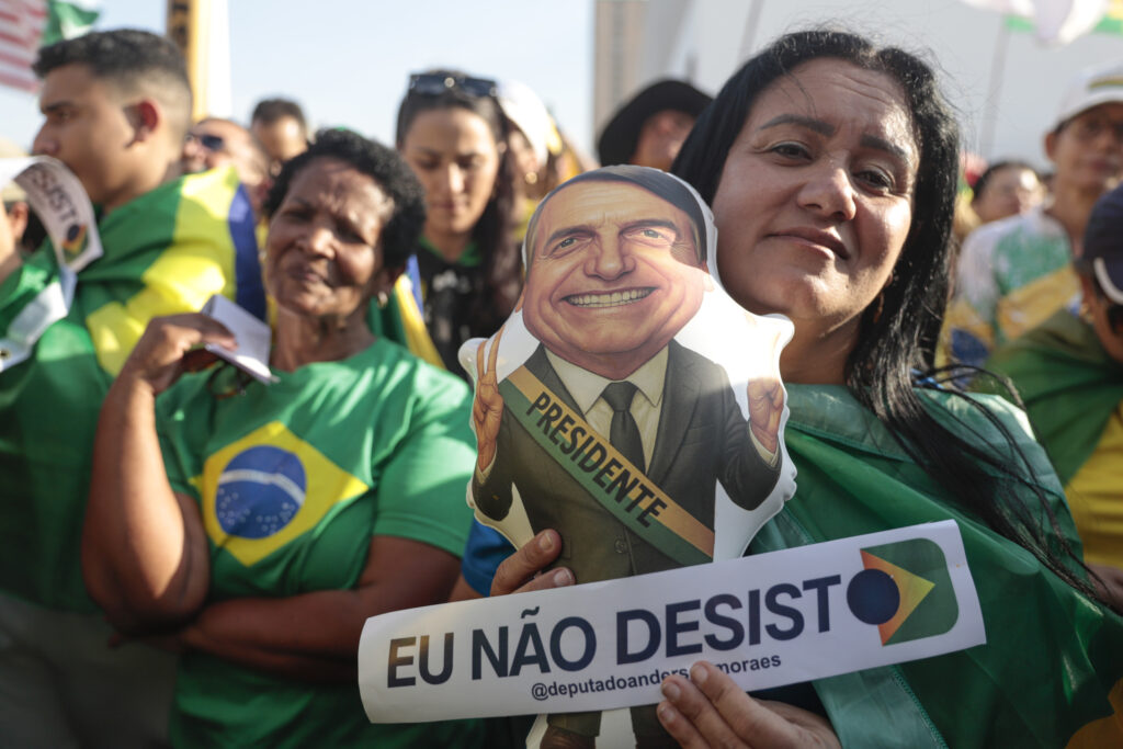 Bolsonaro pede reavaliação da preventiva por motivo de saúde
