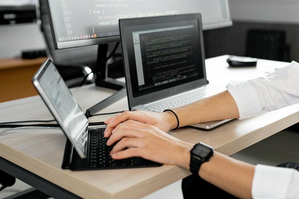 impactos urgentes para empresas de tecnologia