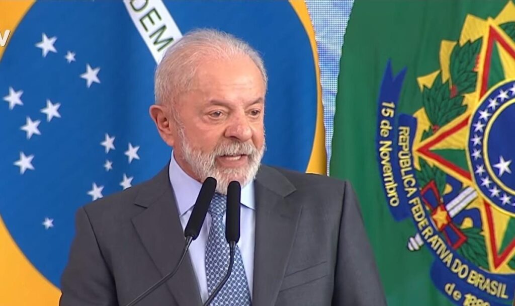 Lula defende regulação da escala 6x1 e menos tributo sobre PLR dos trabalhadores | Política