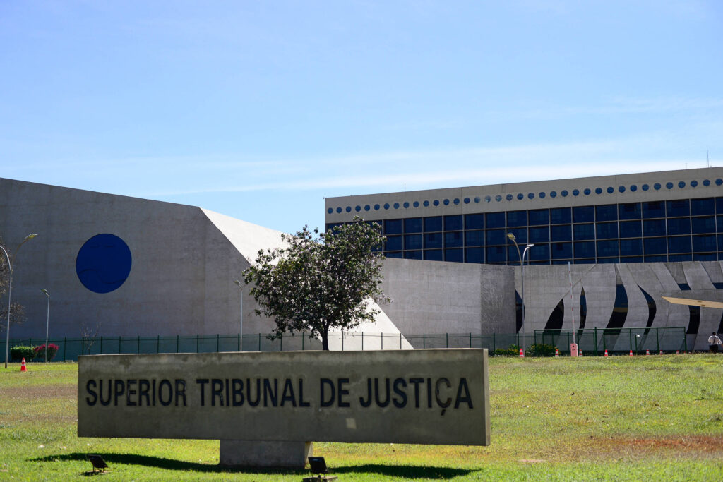 STJ não sabe quem pagou caravana de 8 ministros à Itália - 05/12/2025 - Frederico Vasconcelos