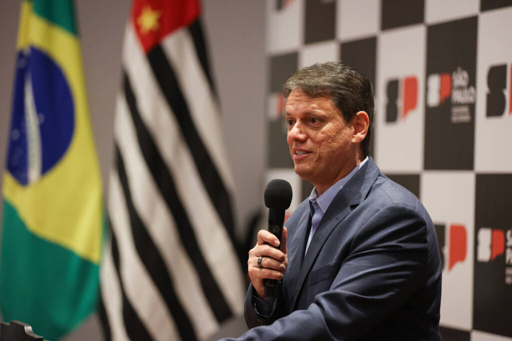 Tarcísio segue no páreo para Presidência, avaliam aliados - 09/12/2025 - Poder