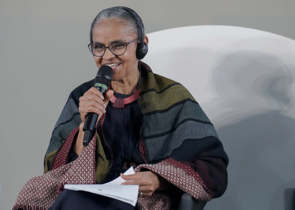 Marina Silva é hospitalizada após dor na lombar; exame indica ‘leve fratura’