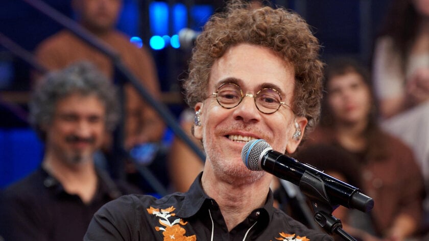 Nando Reis faz show beneficente em São Paulo para apoiar inclusão educacional na Escola da Vila