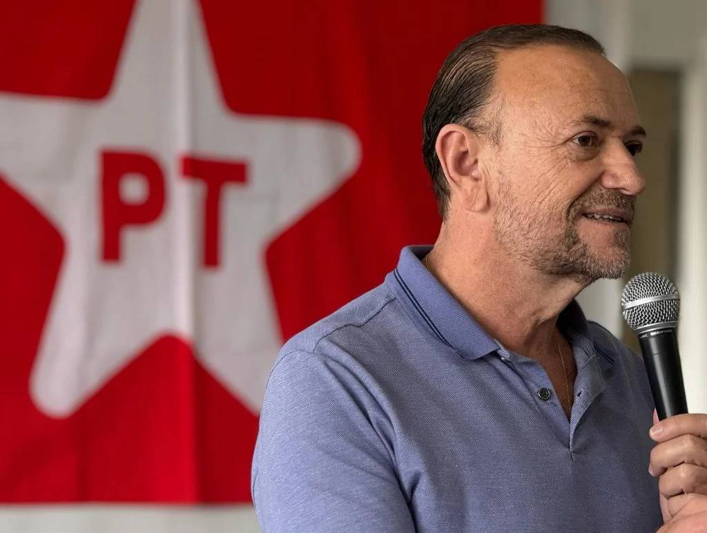 “Não debatemos adversário, debatemos nosso governo”, diz presidente do PT