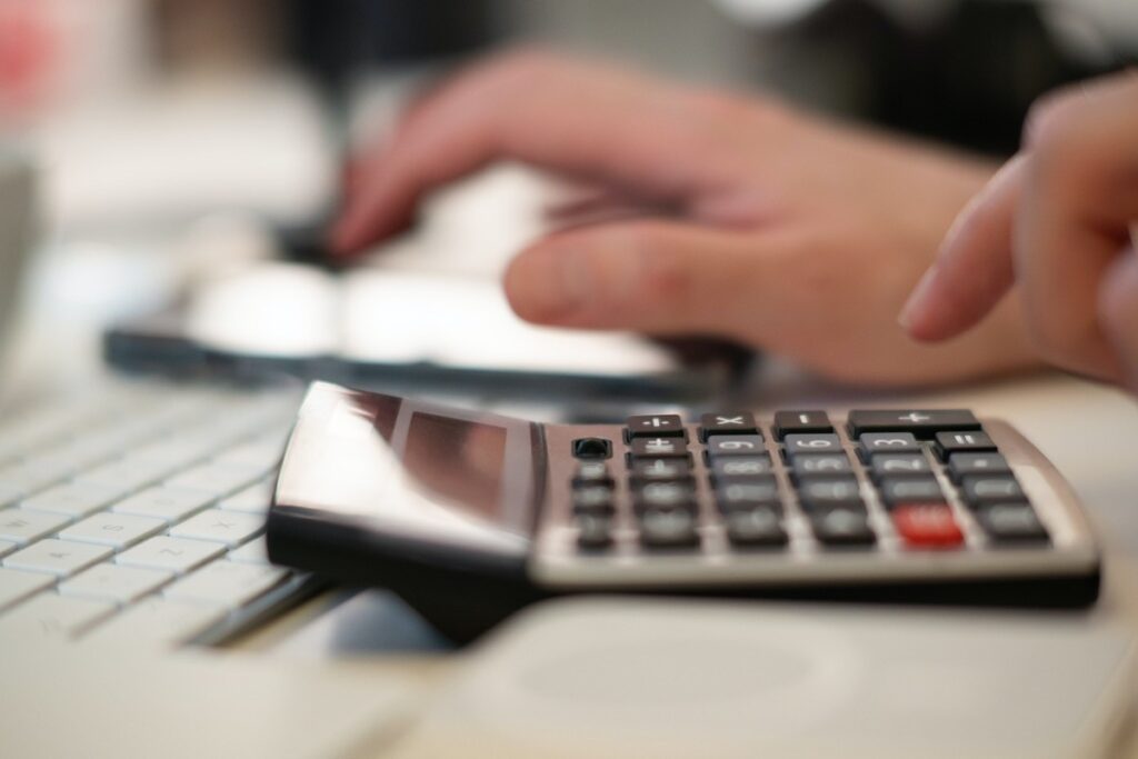 Crédito deve ter expansão anual de 10% em novembro, com desaceleração gradual, diz Febraban | Finanças