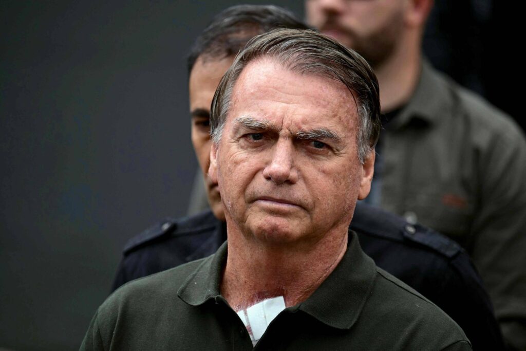 Moraes autoriza exames de Bolsonaro em hospital - 07/01/2026 - Política