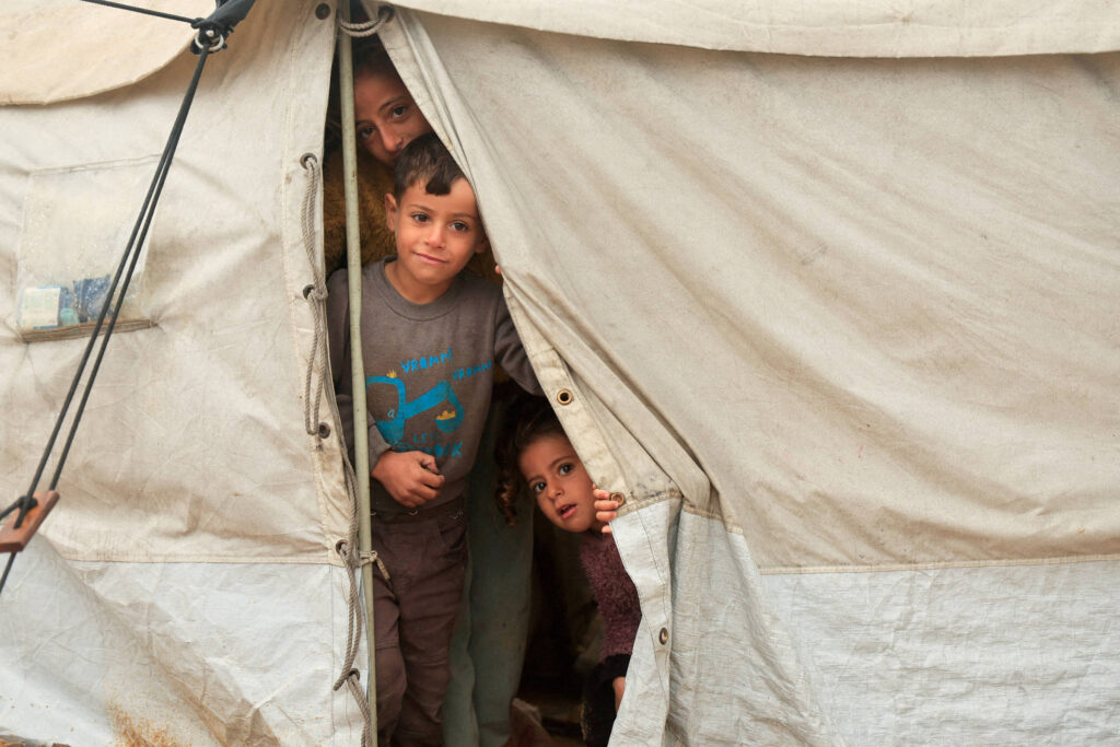 Gaza: materiais escolares entram no território, diz ONU - 27/01/2026 - Mundo